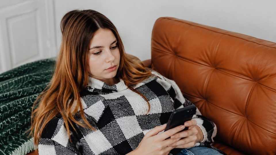 Top 4 Mistakes To Avoid In Early Recovery a woman looks frustrated while in recovery.
